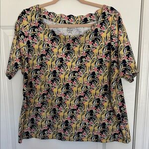 Short Sleeve Giraffe and Floral Scalloped Neck Top